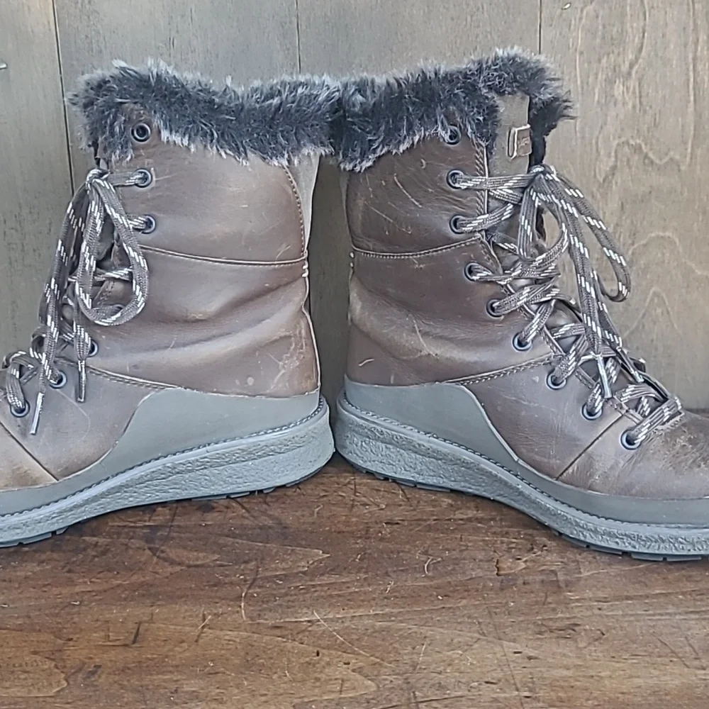 Merrell Tremblant Ezra Brown Leather Boot Women's sz 7 Lace Up Waterproof Boot